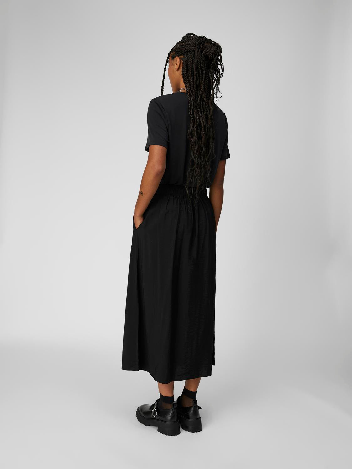 model_shot-back